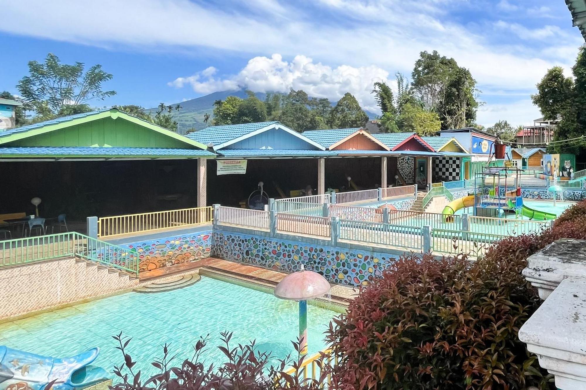 Reddoorz At Villa Waterfun Favour Pagar Alam Pagaralam Luaran gambar